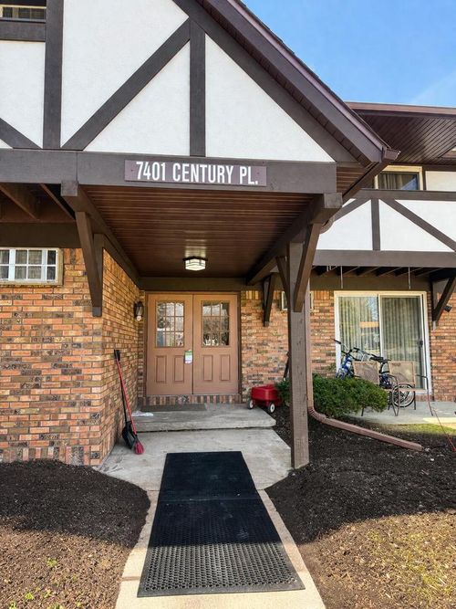 13-7401 Century Place, Middleton, WI, 53562 | Card Image