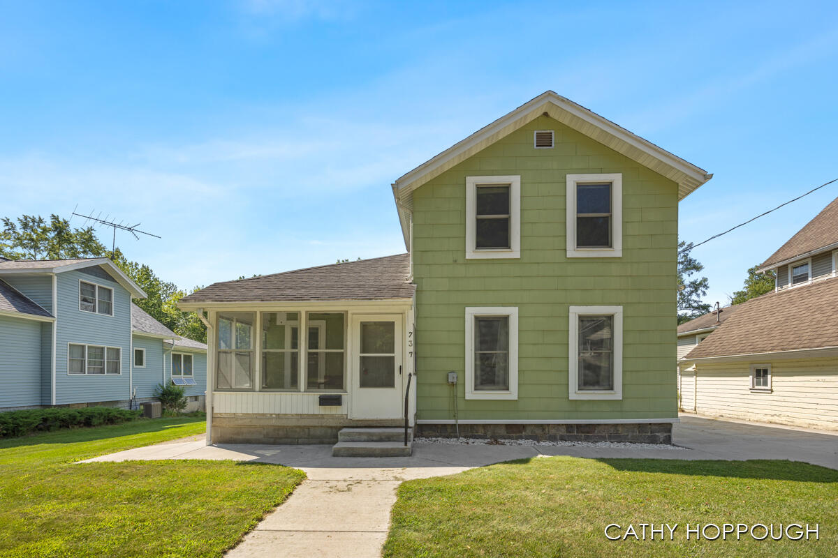 Main St, Ionia, MI 48846