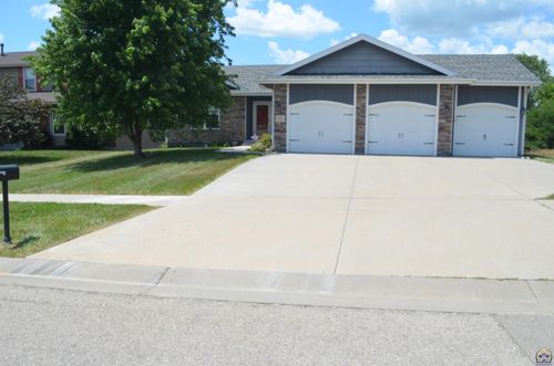 1627 Sw Ancaster, Topeka, KS, 66615-1410 | Card Image