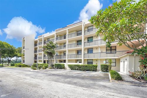 204-117 Lake Emerald Dr, Oakland Park, FL, 33309-6268 | Card Image