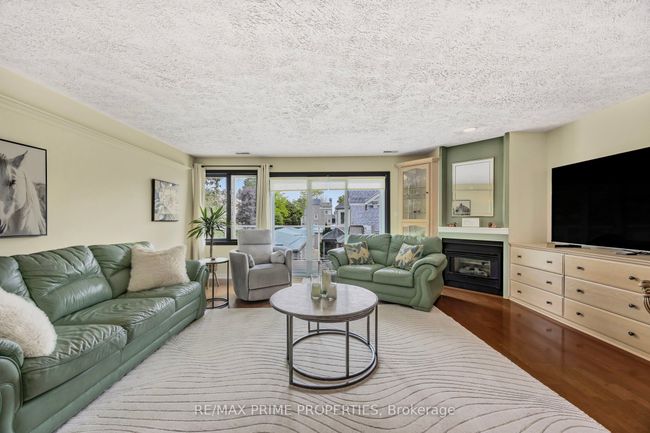 201 - 585 Atherley Rd, Condo with 2 bedrooms, 2 bathrooms and null parking in Orillia ON | Image 5