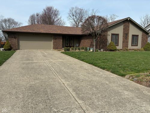 600 S Oakwood Dr, Greenwood, IN, 46142-2050 | Card Image