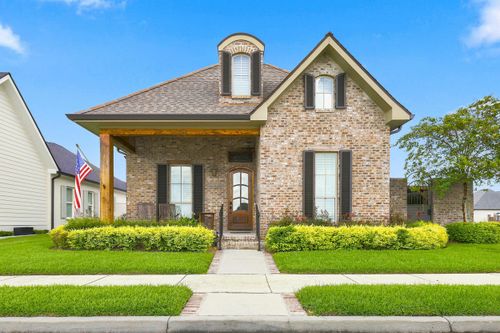 202 Rue Etienne, Thibodaux, LA, 70301-3898 | Card Image