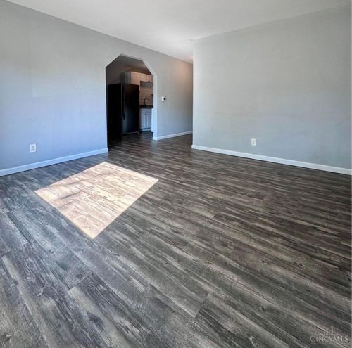 180 E Main St, Batavia, OH, 45103-2903 | Card Image