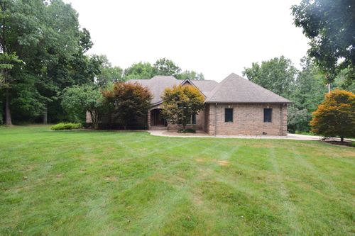 12183 E Hutchison Rd, Mount Vernon, IL, 62864-7867 | Card Image