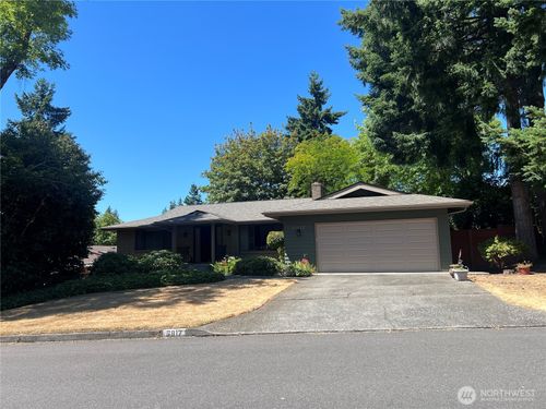 6817 129th Pl Se, Bellevue, WA, 98006-4053 | Card Image