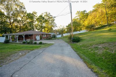 113 Clinton Avenue, House other with 3 bedrooms, 2 bathrooms and null parking in Saint Albans WV | Image 2