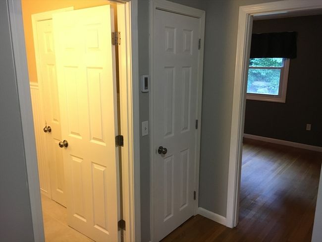 66 Locust Ave, Home with 4 bedrooms, 4 bathrooms and 4 parking in Worcester MA | Image 14