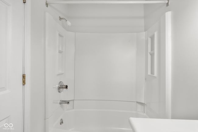 2770 Two Worlds Dr, Condo with 2 bedrooms, 2 bathrooms and null parking in Columbus IN | Image 36