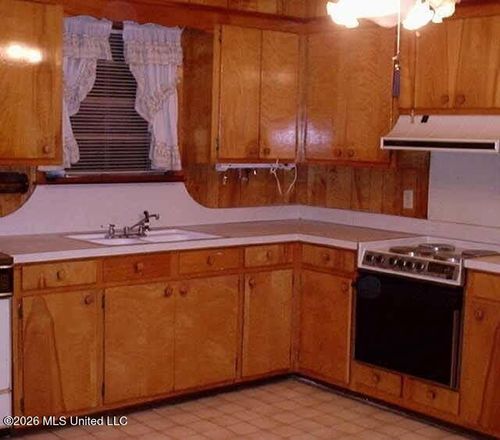 3060 Fleetwood Dr, Jackson, MS, 39212-2545 | Card Image