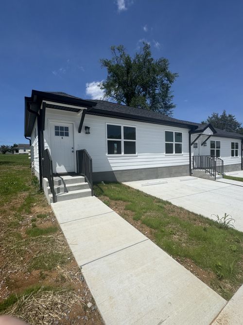 1-138 Hobson St, Mc Minnville, TN, 37110-1619 | Card Image