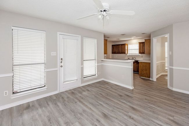 1906 Lavaca Trl, House other with 3 bedrooms, 2 bathrooms and null parking in Carrollton TX | Image 4