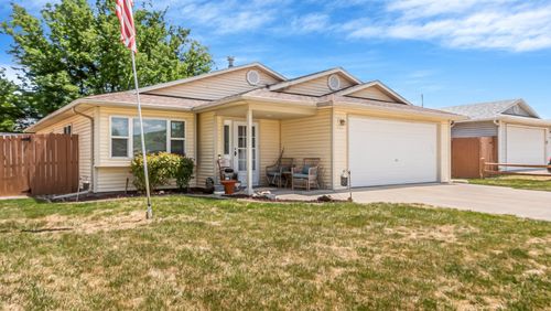 252 Gloucester Cir W, Grand Junction, CO, 81503-3821 | Card Image