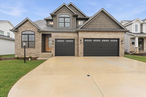 1403 Ravenwood Dr, Mahomet, IL, 61853-7614 | Card Image