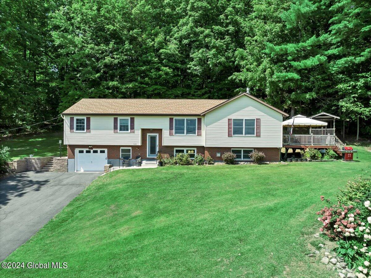 State Route 150 , East Greenbush, NY 12061