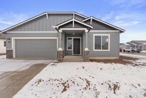 35-1190 Nw Varnish Ln, Redmond, OR, 97756-2183 | Card Image