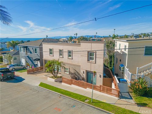 1077 10th St, Hermosa Beach, CA, 90254-4344 | Card Image