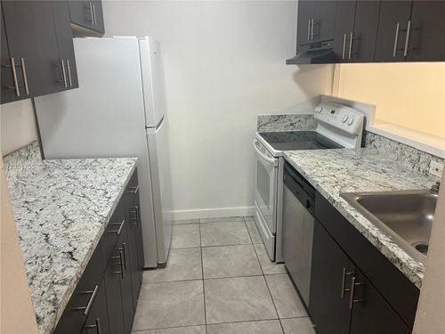 d203-10801 Sw 109th Ct, Miami, FL, 33176-3320 | Card Image