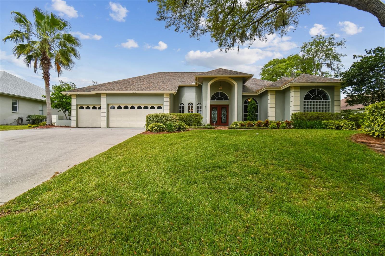 Clubhouse Dr, Plant City, FL 33566