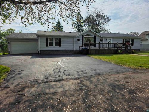 916 Spring Lake Rd, Cloquet, MN, 55720-2601 | Card Image