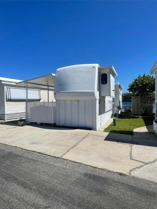 86 Eagle Pt S, OSTEEN, FL, 32764-8522 | Card Image