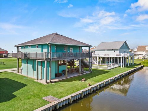 2617 Breaker Dr, Crystal Beach, TX, 77650 | Card Image