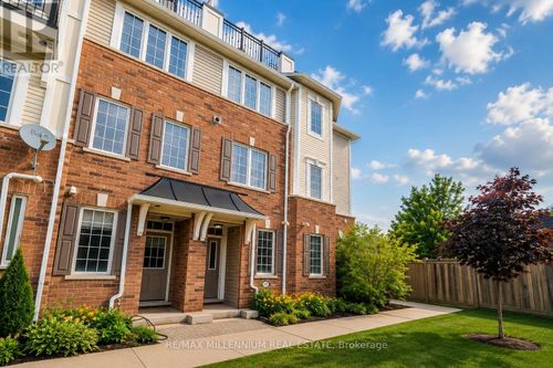 17-2614 Dashwood Dr, Oakville, ON, L6M0K5 | Card Image