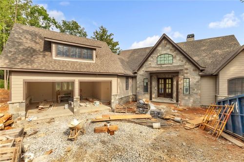 909 Woodlake Way, Salem, SC, 29676-3916 | Card Image