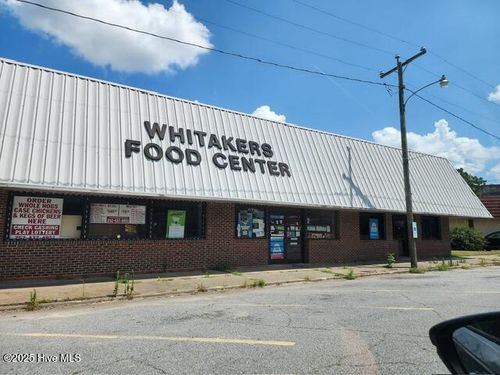 105 Ne Railroad St, Whitakers, NC, 27891-7515 | Card Image