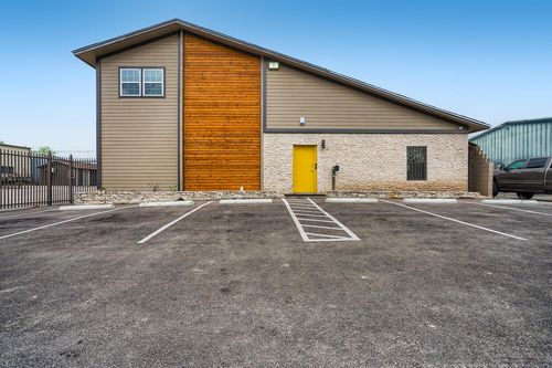 11204 Bluff Bend Dr, Austin, TX, 78753-3220 | Card Image