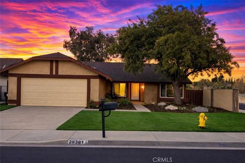 28381 Robin, Saugus, CA, 91350 | Card Image