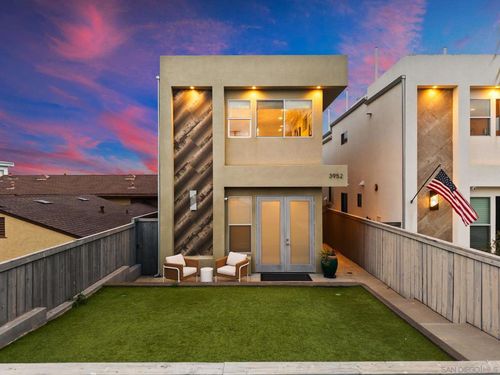 3952 Haines St, San Diego, CA, 92109-6628 | Card Image