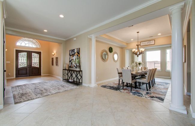 5719 Avon Landing Ln, House other with 5 bedrooms, 6 bathrooms and 3 parking in Sugar Land TX | Image 5