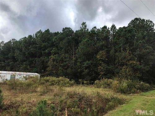 3980 Herring Rd, Rose Hill, NC, 28458-7637 | Card Image