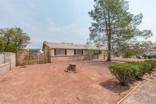 4792 E Cincinnati Ave, Las Vegas, NV, 89104-6114 | Card Image