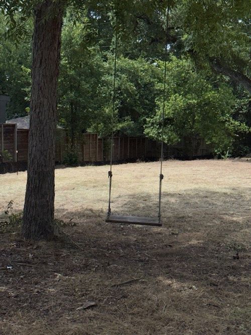 2907 Oaklane Dr, Austin, TX, 78704-4616 | Card Image