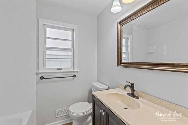902 W Downer Pl, House other with 2 bedrooms, 2 bathrooms and 1 parking in Aurora IL | Image 9