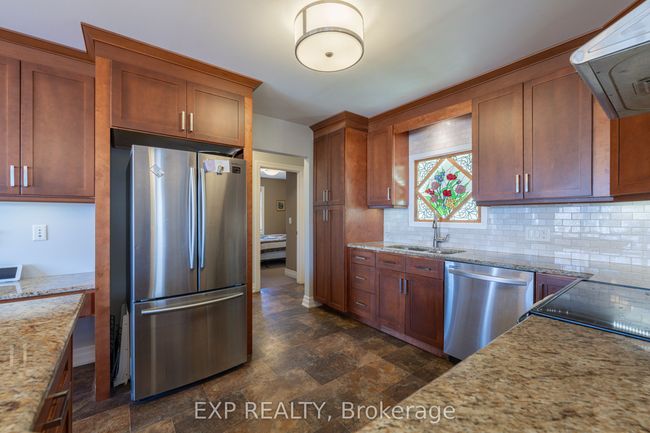686 Warner Rd, House other with 6 bedrooms, 4 bathrooms and 6 parking in Niagara On The Lake ON | Image 9