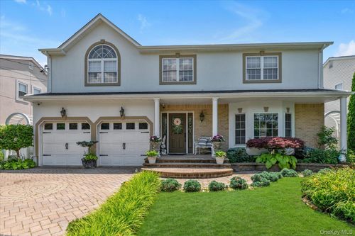 525 11th St, Cedarhurst, NY, 11516-1051 | Card Image