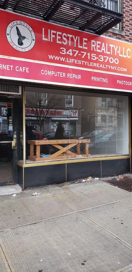 846 Franklin Ave, Brooklyn, NY, 11225-6217 | Card Image