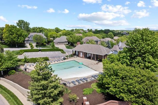 8127 Lone Elm Rd, House other with 5 bedrooms, 5 bathrooms and null parking in Lenexa KS | Image 55