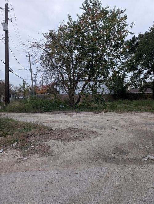 3122 Roland St, Houston, TX, 77026-5040 | Card Image