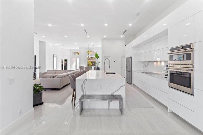 3847 Crestwood Cir, House other with 4 bedrooms, 4 bathrooms and null parking in Weston FL | Image 17