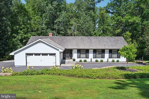 2930 N Sugan Rd, New Hope, PA, 18938-9691 | Card Image