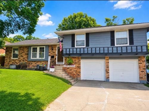 11517 Mcanany Dr, Shawnee, KS, 66203-1409 | Card Image