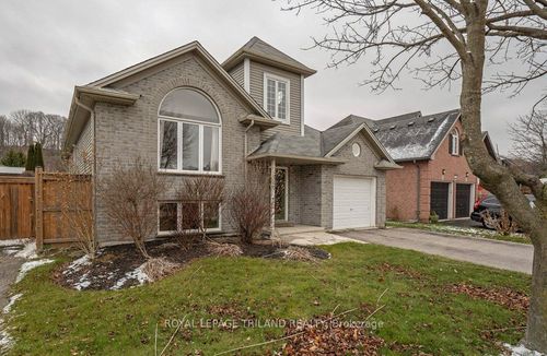 307 Frances St, Port Stanley, ON, N5L1B2 | Card Image