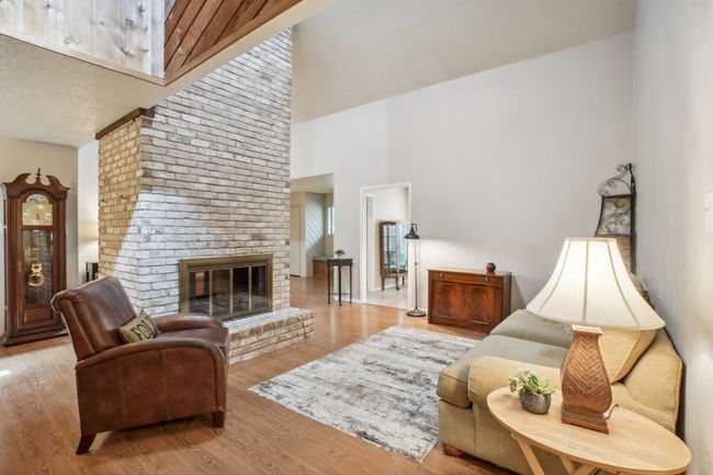 4 Royal Oaks Blvd, House other with 3 bedrooms, 2 bathrooms and null parking in Hickory Creek TX | Image 9