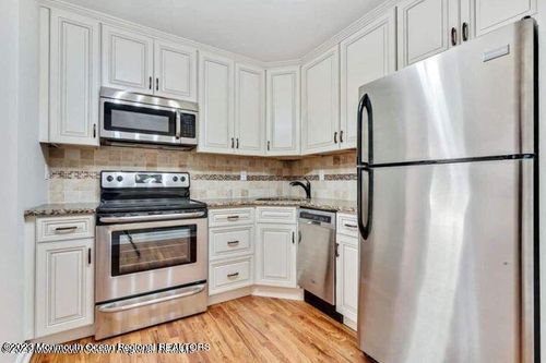 d14-65 Cedar Ave, Long Branch, NJ, 07740-5167 | Card Image
