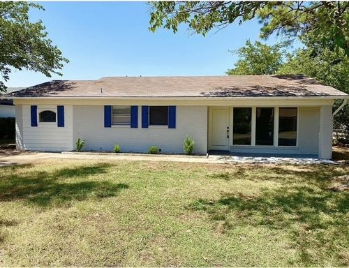 512 Sally Ln, Cleburne, TX, 76033-7480 | Card Image