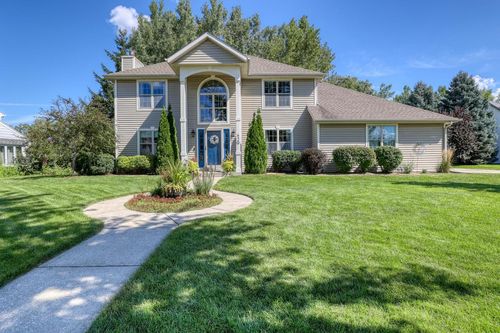 429 Westfield Way, Pewaukee, WI, 53072-6539 | Card Image